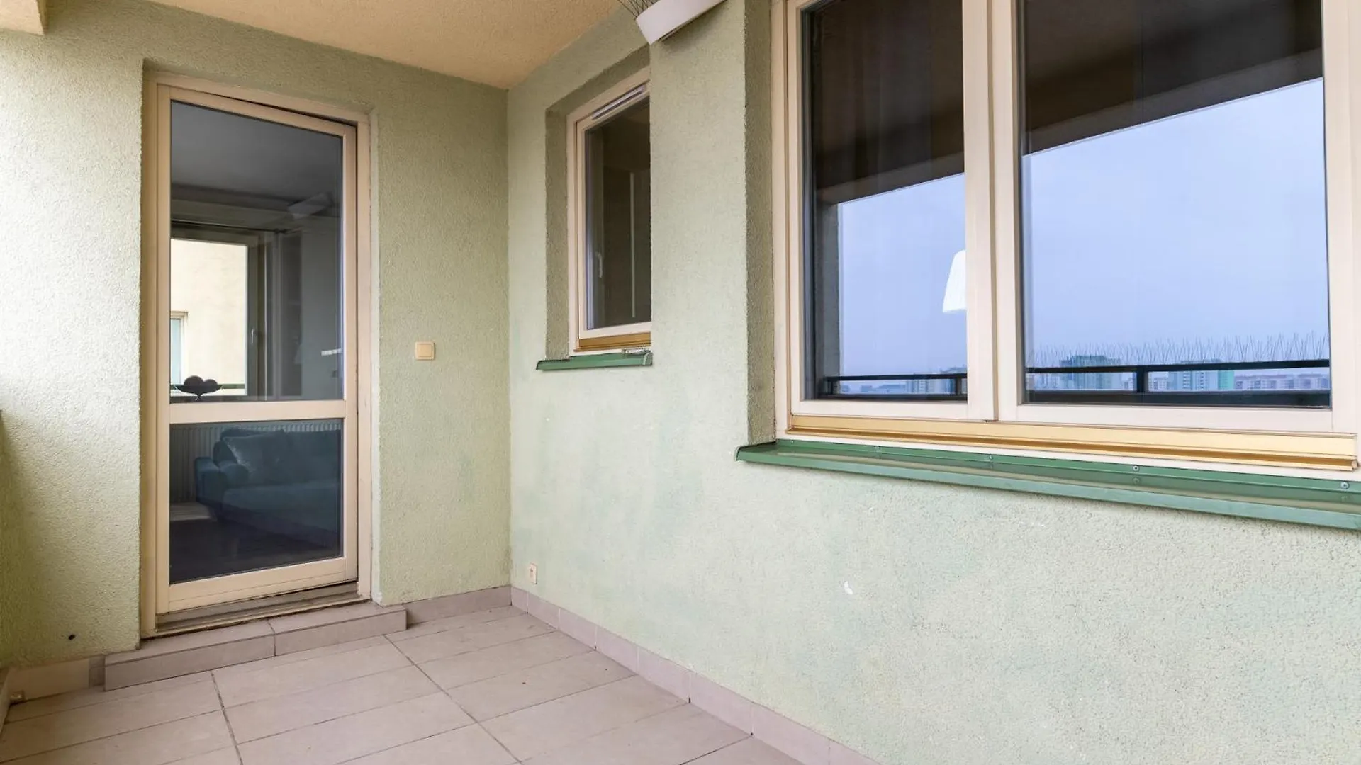 Warsaw Concierge Metro Wilanowska Gym & Pool Apartment 0*,  Poland