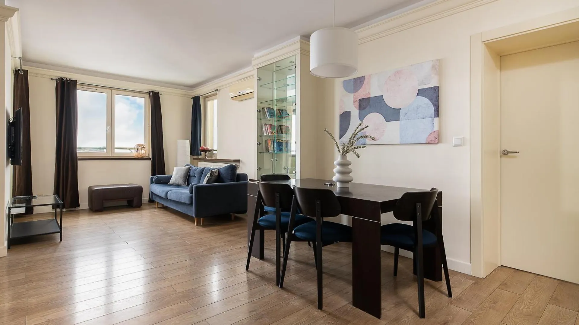 Warsaw Concierge Metro Wilanowska Gym & Pool Apartment 0*,  Poland